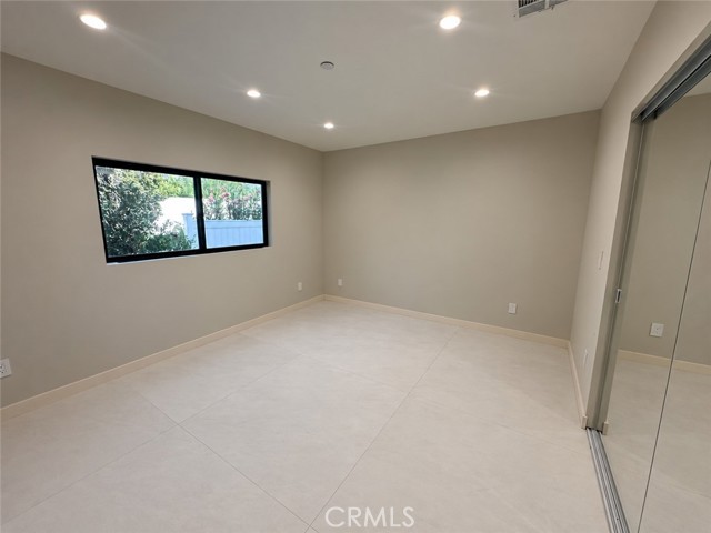 5100 Fallbrook photo 30