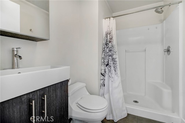 Detail Gallery Image 23 of 23 For 17131 17129 Donmetz St, Granada Hills,  CA 91344 - 5 Beds | 4 Baths