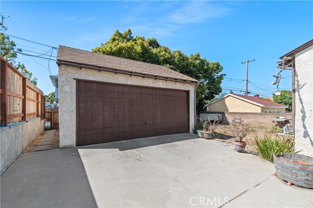 2606 Ralston Lane, Redondo Beach CA: https://media.crmls.org/medias/3a107c0a-128a-4c2a-b69e-c9197ab5c758.jpg