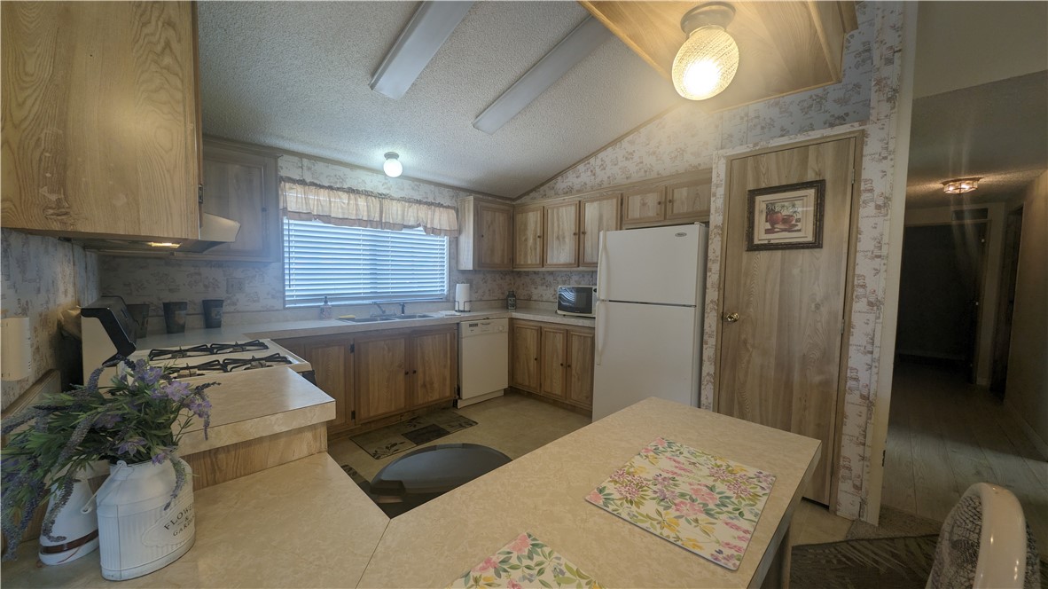 Detail Gallery Image 16 of 34 For 7434 Oneida, Big River,  CA 92242 - 3 Beds | 2 Baths