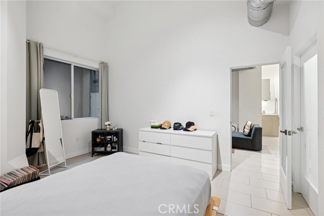 939 S BROADWAY, Los Angeles CA: https://media.crmls.org/medias/3a11166a-6764-463c-b742-bbf5cb0e7ee8.jpg