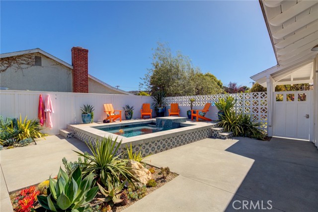 Detail Gallery Image 7 of 40 For 138 Paseo De Gracia, Redondo Beach,  CA 90277 - 3 Beds | 4 Baths