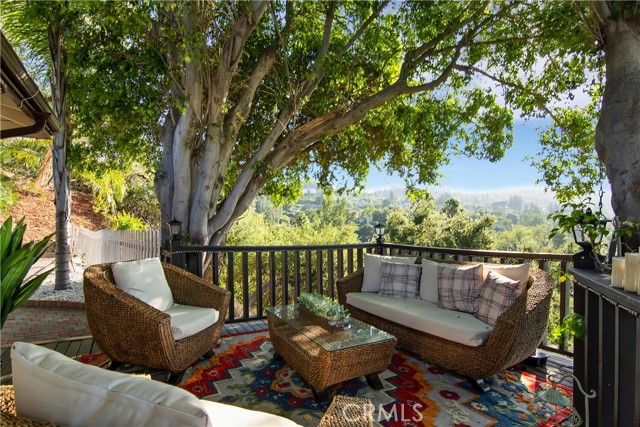 Detail Gallery Image 15 of 20 For 3701 Royal Meadow, Sherman Oaks,  CA 91403 - 4 Beds | 3 Baths