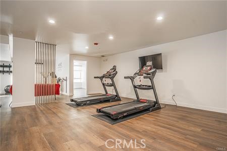 900 S Kenmore Avenue, Los Angeles CA: https://media.crmls.org/medias/3a11e394-2271-43f8-ba4d-9965215b6aa2.jpg