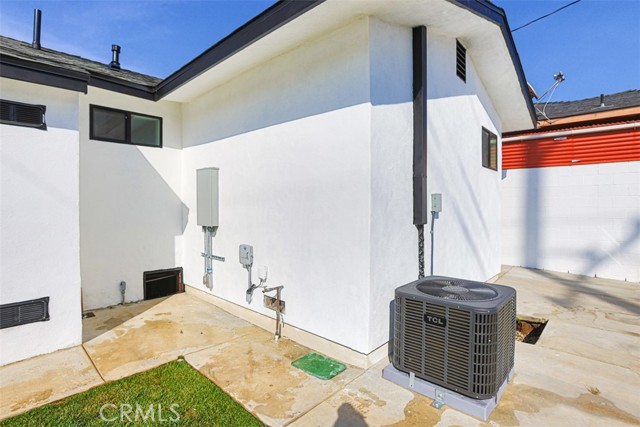 Detail Gallery Image 34 of 48 For 2700 183rd, Redondo Beach,  CA 90278 - 3 Beds | 2 Baths