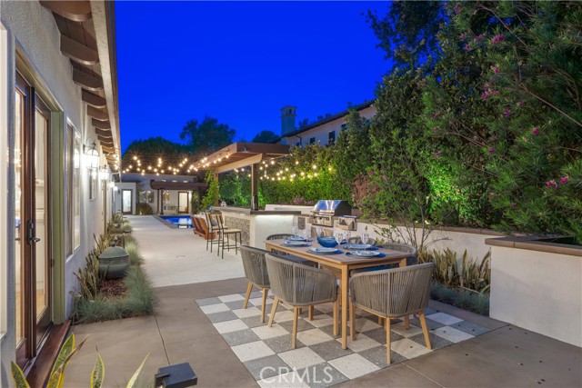1247 Journeys End Drive, La Canada Flintridge CA: https://media.crmls.org/medias/3a1397ff-2e92-4ef8-b6b7-618e2276ce9a.jpg