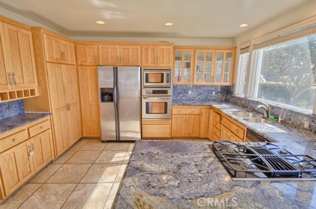 304 Avenue E, Redondo Beach, California 90277, 6 Bedrooms Bedrooms, ,4 BathroomsBathrooms,Residential,Sold,Avenue E,SB13009871