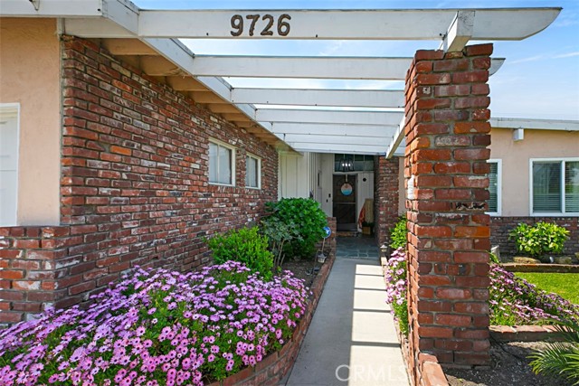 Detail Gallery Image 4 of 34 For 9726 Myron St, Pico Rivera,  CA 90660 - 4 Beds | 2 Baths