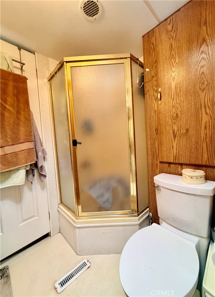 https://media.crmls.org/medias/3a168ee6-9841-4108-9e35-086612c1dc2a.jpg?preset=X-Large