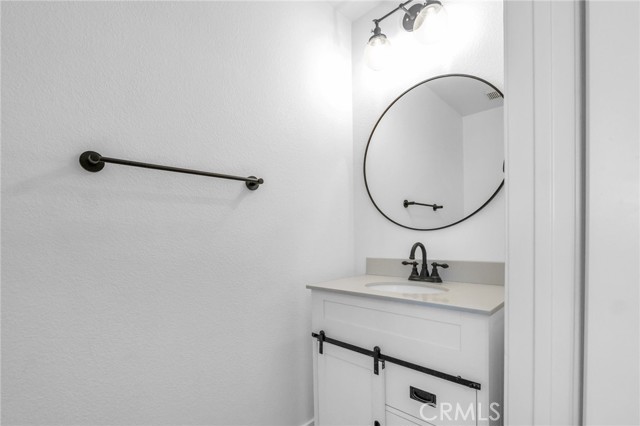 16710 Nicklaus Drive, Sylmar CA: https://media.crmls.org/medias/3a169d9c-6272-4ee9-be91-73f4f247ddd9.jpg