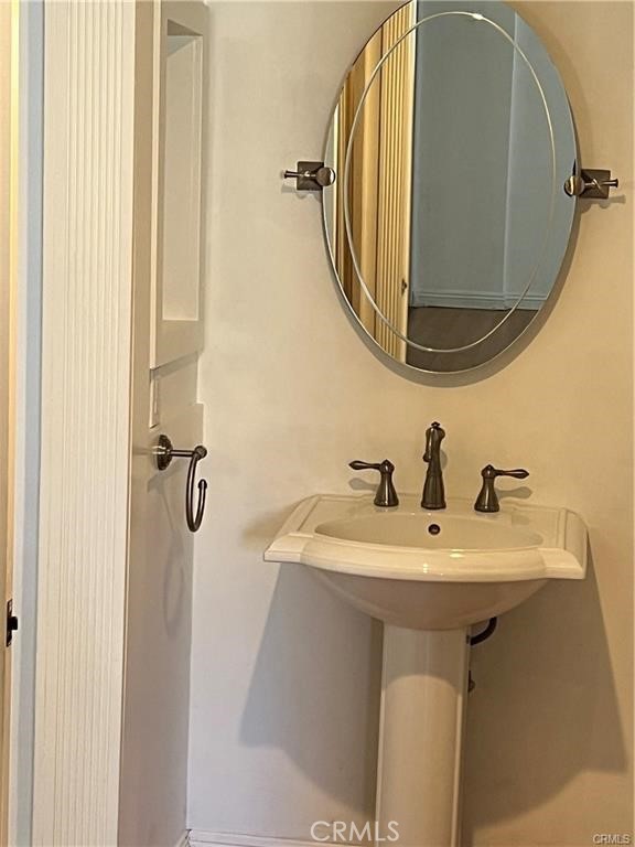 https://media.crmls.org/medias/3a16b992-c442-4a8e-b3c3-fedfab657876.jpg?preset=X-Large