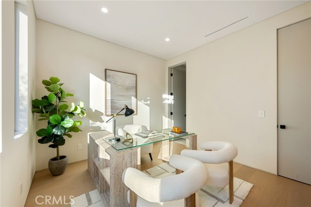 Detail Gallery Image 14 of 56 For 16728 Morrison St, Encino,  CA 91436 - 7 Beds | 6/1 Baths