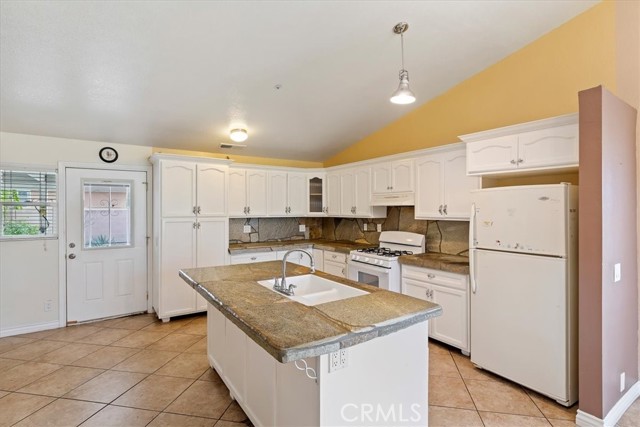 Detail Gallery Image 23 of 53 For 2701 W Windhaven Dr, Rialto,  CA 92377 - 4 Beds | 2 Baths