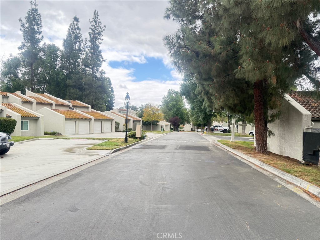 https://media.crmls.org/medias/3a181835-e8aa-4407-b2b8-b8b204d466b1.jpg?preset=X-Large