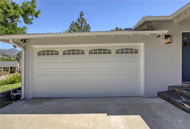 3330 Henrietta Avenue, La Crescenta CA: https://media.crmls.org/medias/3a18a653-0204-4d22-9308-be22aa29263f.jpg
