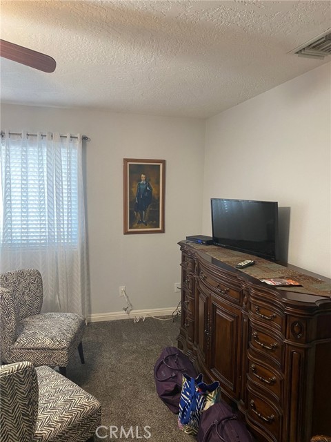 1340 Oasis Drive, Barstow CA: https://media.crmls.org/medias/3a18b3b2-d3d3-4b83-8e9c-0b8cbb26e95e.jpg