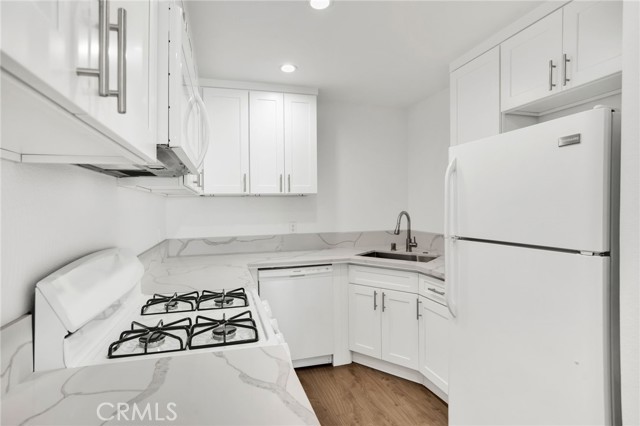 Detail Gallery Image 9 of 20 For 1119 Linden Ave #4,  Glendale,  CA 91201 - 2 Beds | 2 Baths