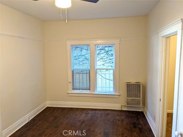 Detail Gallery Image 4 of 9 For 234 W 4th St #B,  Long Beach,  CA 90802 - 1 Beds | 1 Baths