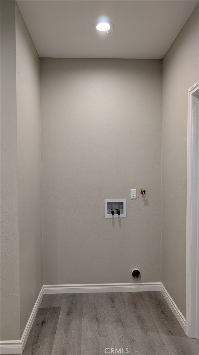 https://media.crmls.org/medias/3a195f0a-7cf1-4a3d-b302-573a3ce62bca.jpg?preset=X-Large