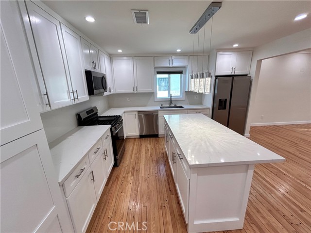 8541 Belmar Avenue, Northridge CA: https://media.crmls.org/medias/3a19f699-c410-4992-a4fd-1f7725f867f1.jpg
