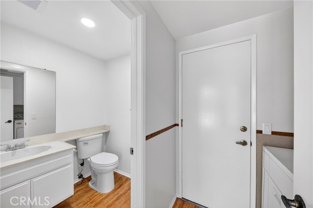 Detail Gallery Image 16 of 38 For 1836 Fairford Dr, Fullerton,  CA 92833 - 4 Beds | 2/1 Baths