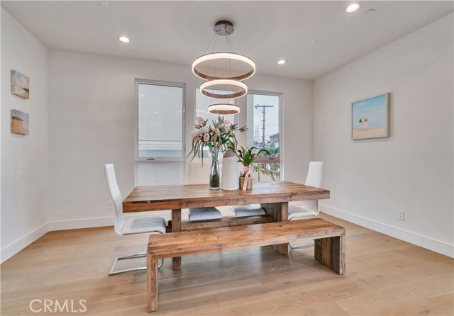 719 1st Place, Hermosa Beach CA: https://media.crmls.org/medias/3a1a51d3-5cf9-4312-842e-bffa5259ff08.jpg