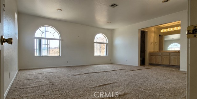 Image 19 of 32 For 1389 Hillside Street