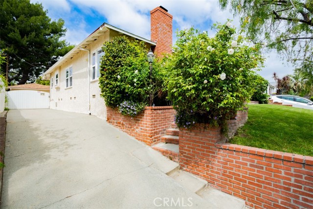 647 South Sparks Street photo 4
