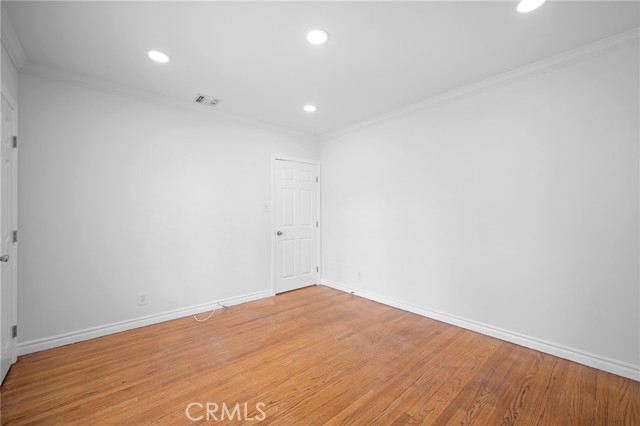 Detail Gallery Image 14 of 30 For 6637 Capps, Reseda,  CA 91335 - 3 Beds | 2/1 Baths