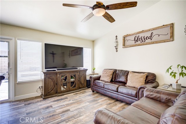 2130 Calle Mirasol, Santa Maria CA: https://media.crmls.org/medias/3a1d59d4-80ea-4e14-8042-3e784e37b096.jpg