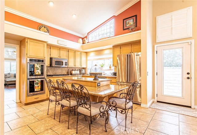 Detail Gallery Image 19 of 66 For 23429 Lane Ct, Valencia,  CA 91354 - 3 Beds | 2/1 Baths