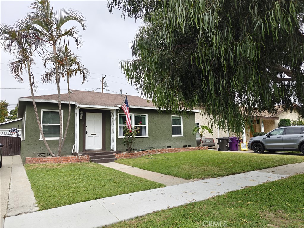 3541 Fashion Avenue