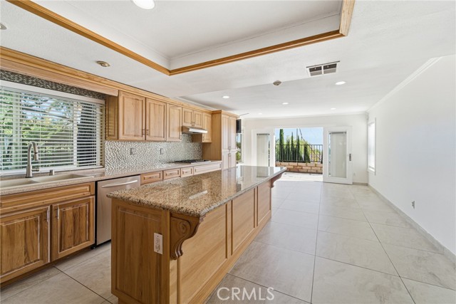 Detail Gallery Image 8 of 50 For 12656 Nola Pl, Granada Hills,  CA 91344 - 4 Beds | 3 Baths