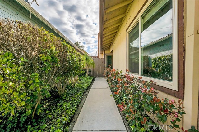 Detail Gallery Image 3 of 43 For 13974 Olive Grove Ln, Sylmar,  CA 91342 - 3 Beds | 2 Baths