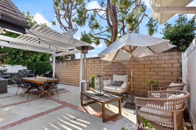 1174 Kingston Street, Costa Mesa CA: https://media.crmls.org/medias/3a1df4ca-5879-4c75-8740-2be1cac137be.jpg