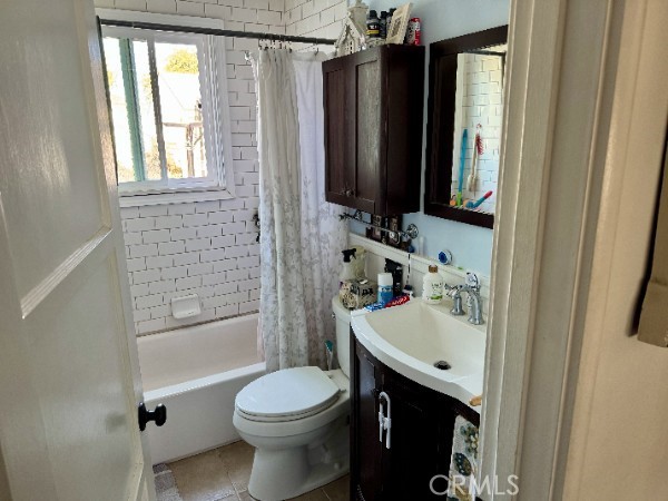5968 Blackthorne Avenue, Lakewood CA: https://media.crmls.org/medias/3a1e0e6c-6db2-4964-bc80-9adfff252339.jpg