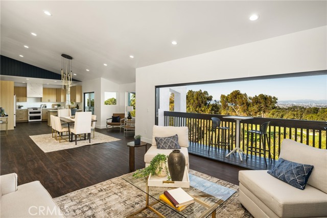 Detail Gallery Image 23 of 75 For 5 Yellow Brick Rd, Rancho Palos Verdes,  CA 90275 - 4 Beds | 3/1 Baths