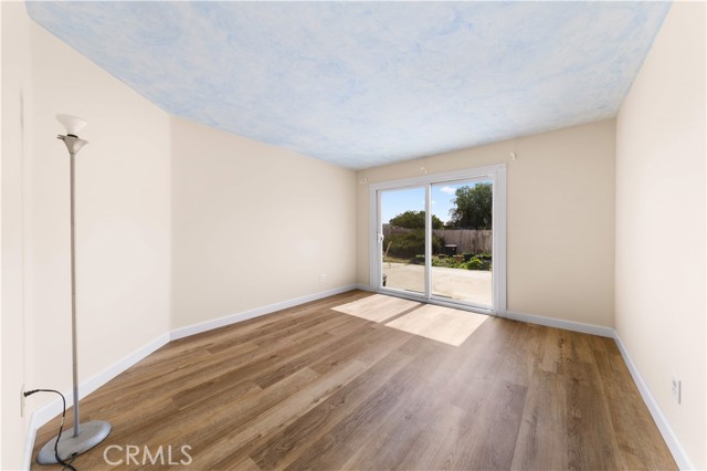 Detail Gallery Image 23 of 36 For 10945 Trenmar Ln, Bloomington,  CA 92316 - 5 Beds | 2 Baths
