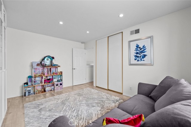 22835 Styles Street, Woodland Hills CA: https://media.crmls.org/medias/3a1ed961-51f9-4b7f-ad6b-d07d2d334db6.jpg