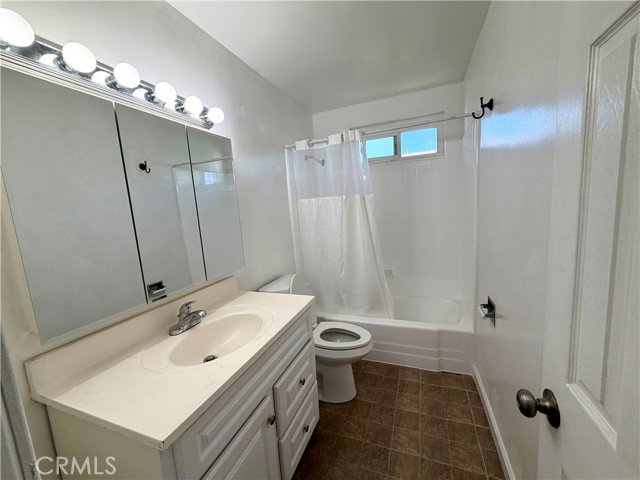 Detail Gallery Image 4 of 13 For 13829 Christine #D,  Whittier,  CA 90605 - 2 Beds | 1 Baths