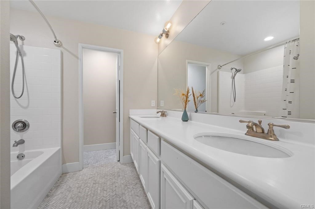 Detail Gallery Image 34 of 46 For 2 Plumeria Ln #127,  Aliso Viejo,  CA 92656 - 3 Beds | 2/1 Baths