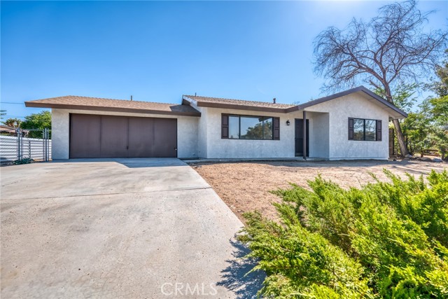 Detail Gallery Image 1 of 1 For 55379 Navajo Trl, Yucca Valley,  CA 92284 - 2 Beds | 2 Baths