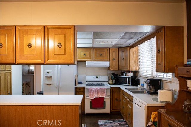 7414 Dinsdale Street, Downey CA: https://media.crmls.org/medias/3a22df3b-fc34-4b8a-a811-a530f498cbbf.jpg