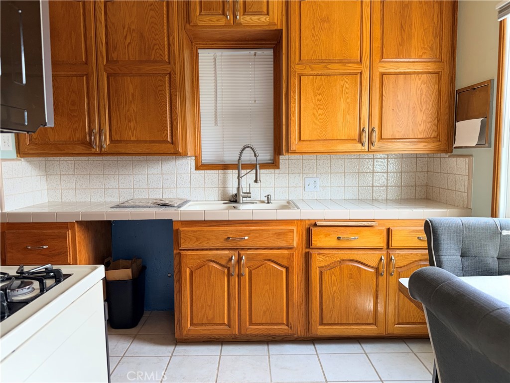 https://media.crmls.org/medias/3a231182-f6fb-450b-b4c8-7922a89f6d34.jpg?preset=X-Large
