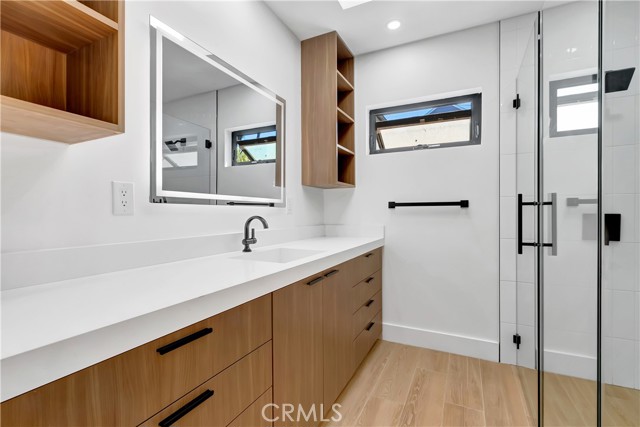 Detail Gallery Image 44 of 72 For 1145 S Longwood, Los Angeles,  CA 90019 - 4 Beds | 3 Baths