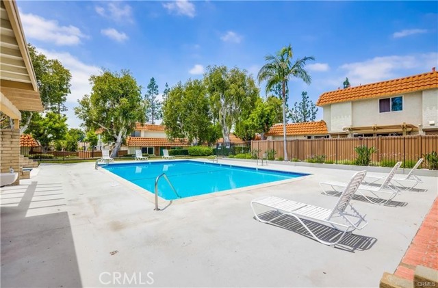 Detail Gallery Image 16 of 18 For 22701 via Castilla, Lake Forest,  CA 92630 - 2 Beds | 1 Baths