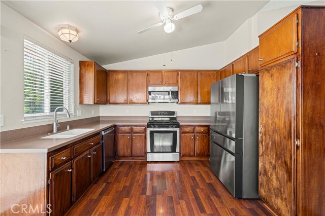 Detail Gallery Image 37 of 38 For 31332 Cherry Dr, Castaic,  CA 91384 - 3 Beds | 2 Baths