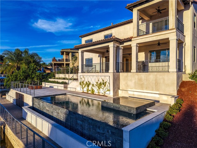 Detail Gallery Image 2 of 69 For 30361 Clear Water, Canyon Lake,  CA 92587 - 5 Beds | 3/1 Baths