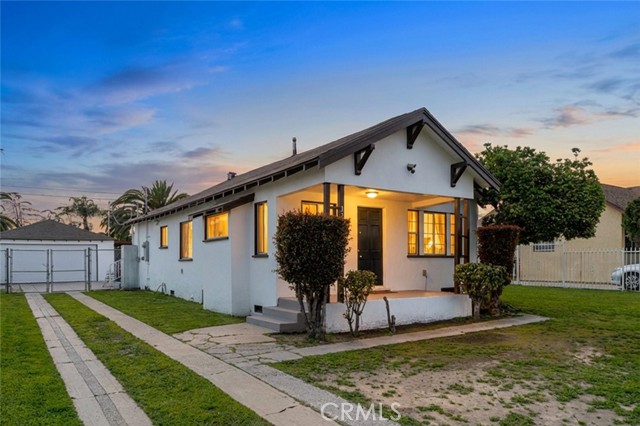 Detail Gallery Image 2 of 28 For 1100 W 103rd St, Los Angeles,  CA 90044 - 2 Beds | 1 Baths