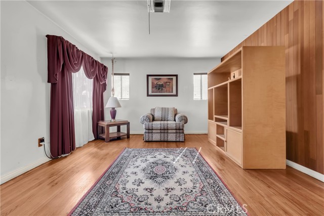 Detail Gallery Image 11 of 50 For 9415 Annetta, South Gate,  CA 90280 - 3 Beds | 3 Baths